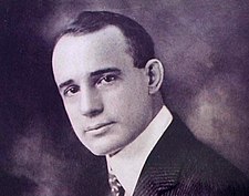 Napoleon Hill v době, kdy začal svoji klíčovou práci